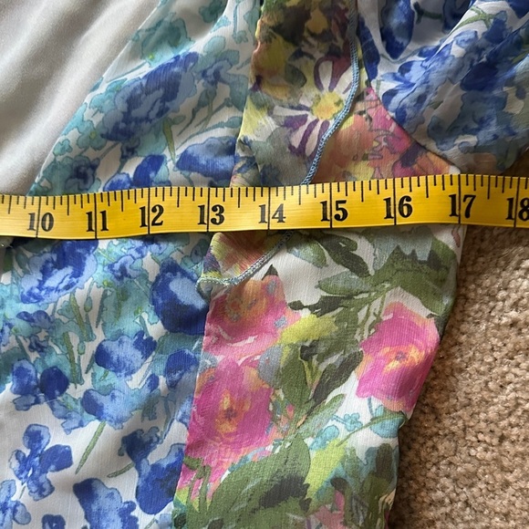 SundayUp Floral Long Sleeved V-Neck Dress Ruffles Small Picnic Casual Party - Picture 7 of 11